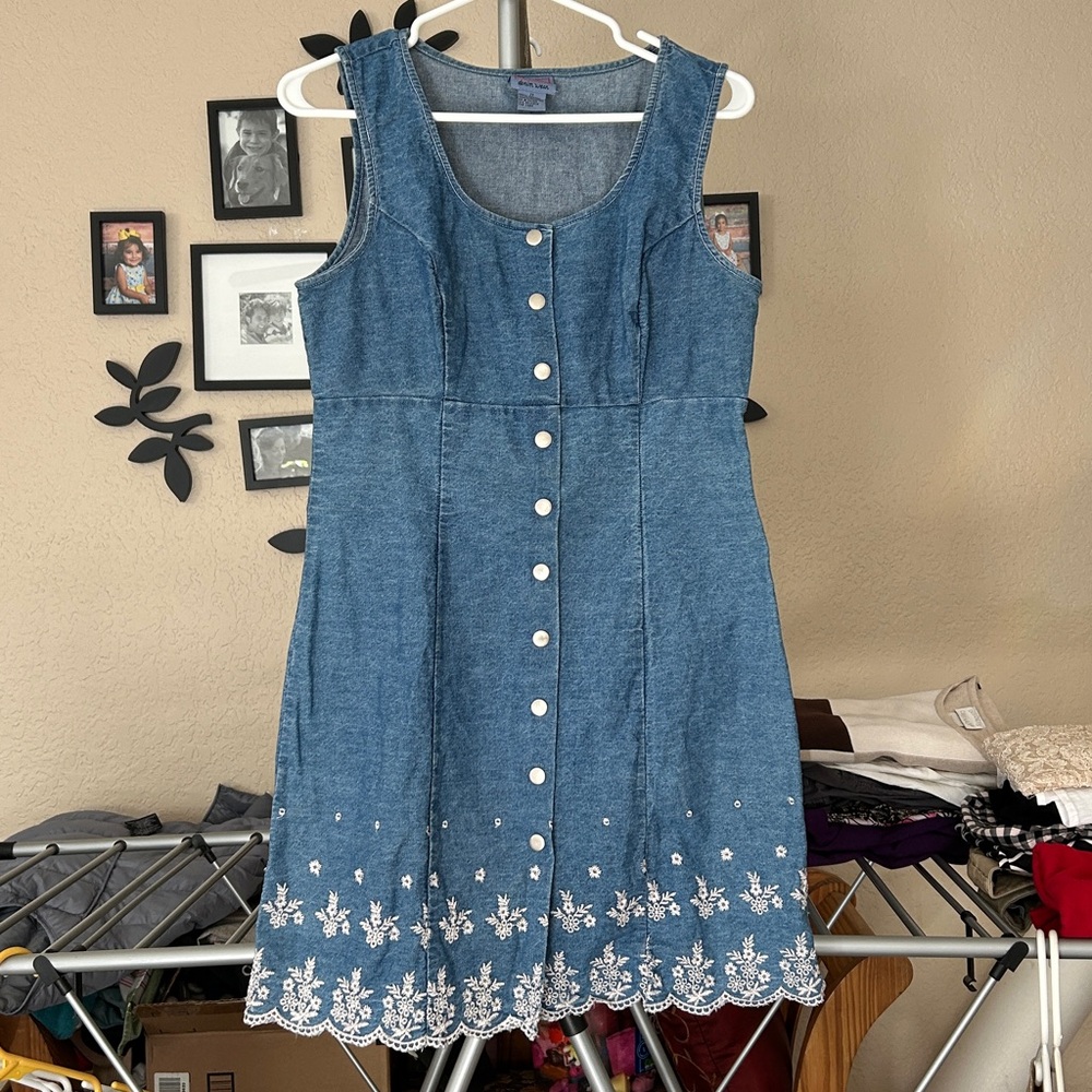 Women’s dress
